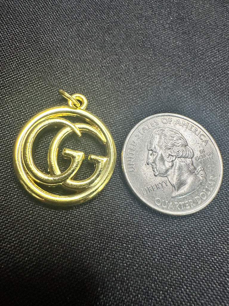 The “Gorgeous” necklace.