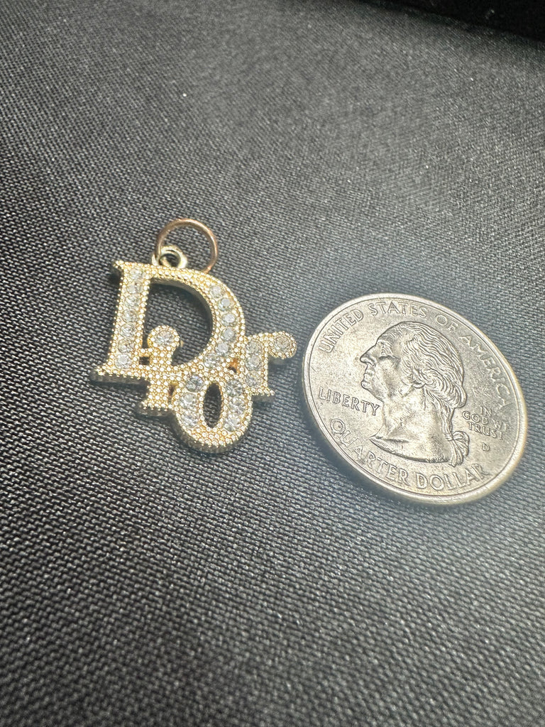 The “D” Necklace