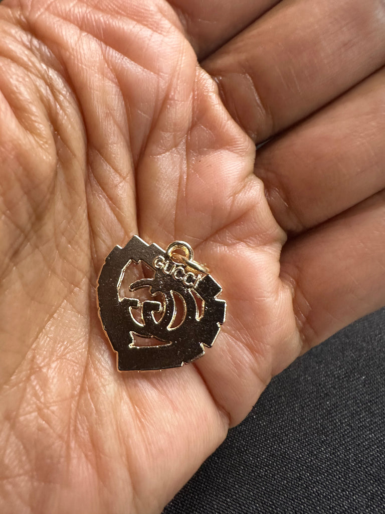 The “White Heart” Necklace