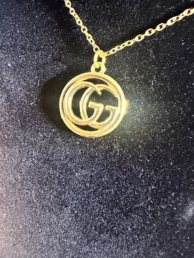 The “Gorgeous” necklace.